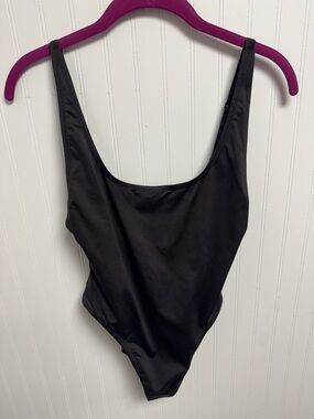Skims Recycled Swim Scoop Neck Onepiece Medium Onyx NWT